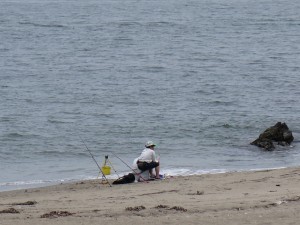 三浦海岸の釣り人